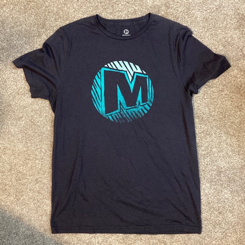 Men’s Small merrell T shirt Like New!